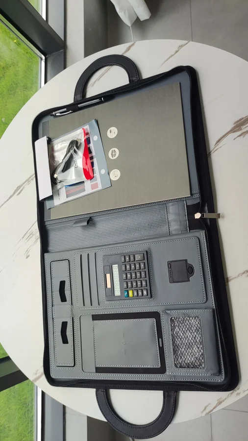 Wireless Charging A4 Portfolio - view 3